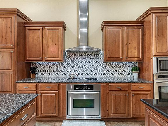 5th image of 1510 Whippoorwill Ln