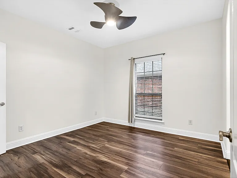 9861 Chamber Hall Dr — Photo 22