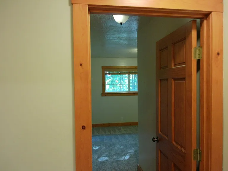 996 Thrushwood Dr — Photo 7