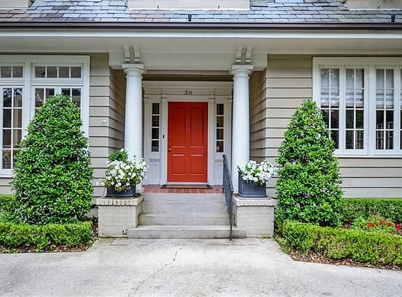 3rd image of 38 Newcomb Blvd