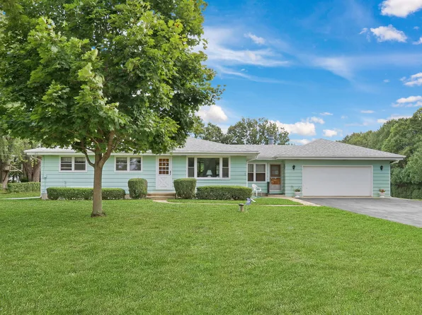 36847 N Delany Rd, Gurnee, IL 60031