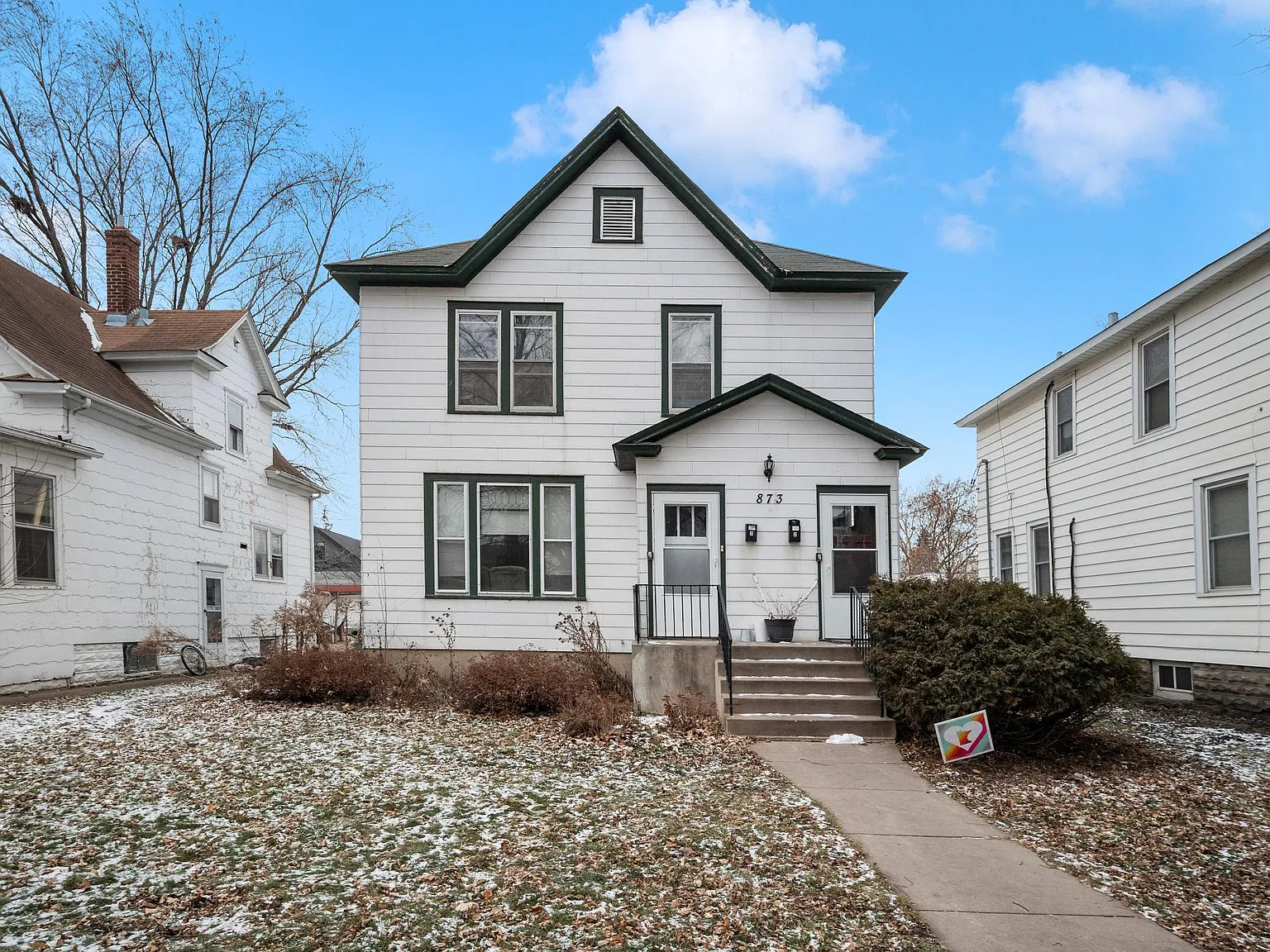 6 bed, 2500 sqft, $3,000 — Photo 1