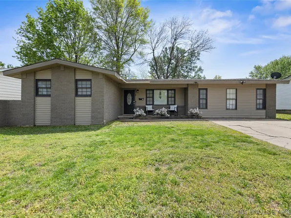 322 E Maple St, Skiatook, OK 74070
