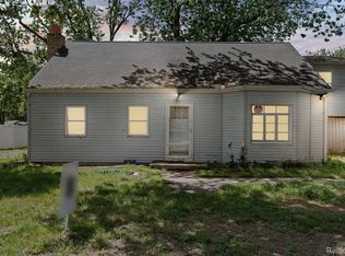 7700 Beachway Dr, Monroe, MI 48161