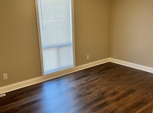 1670 Brodhead Rd APT 4, Coraopolis, PA 15108