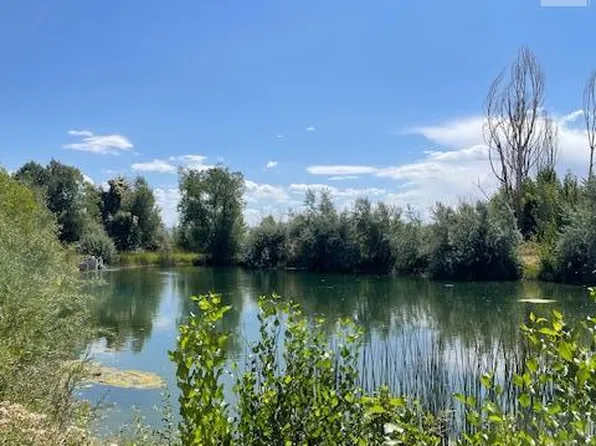 409 1/2 E 700 N, Firth, ID 83236