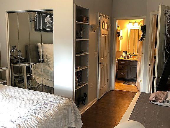 4th image of 8950 Hunters Creek Dr APT 208