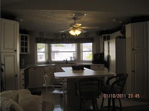 3rd image of 195 Nettles Blvd