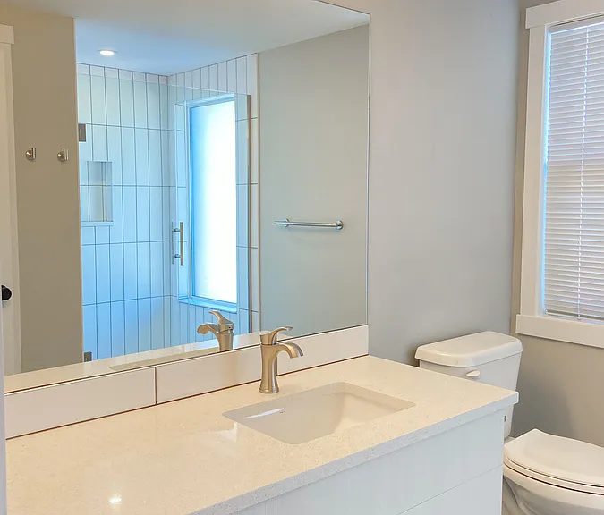3175 Peter St #3 — Photo 6