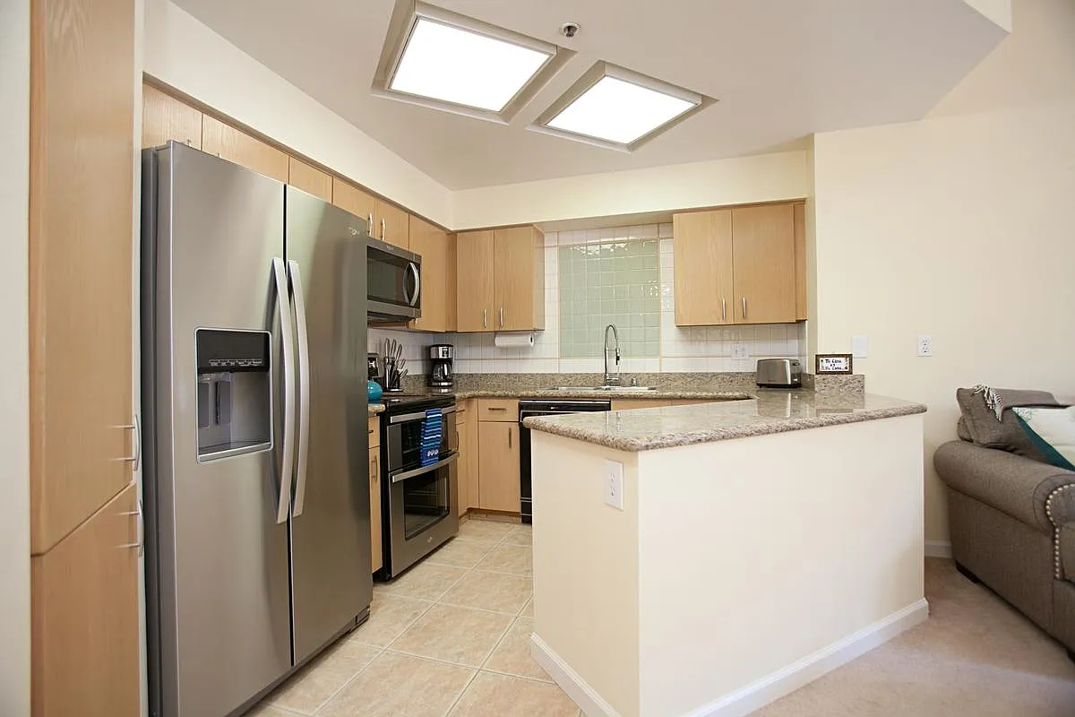2 bed, 1016 sqft, $5,000 — Photo 4