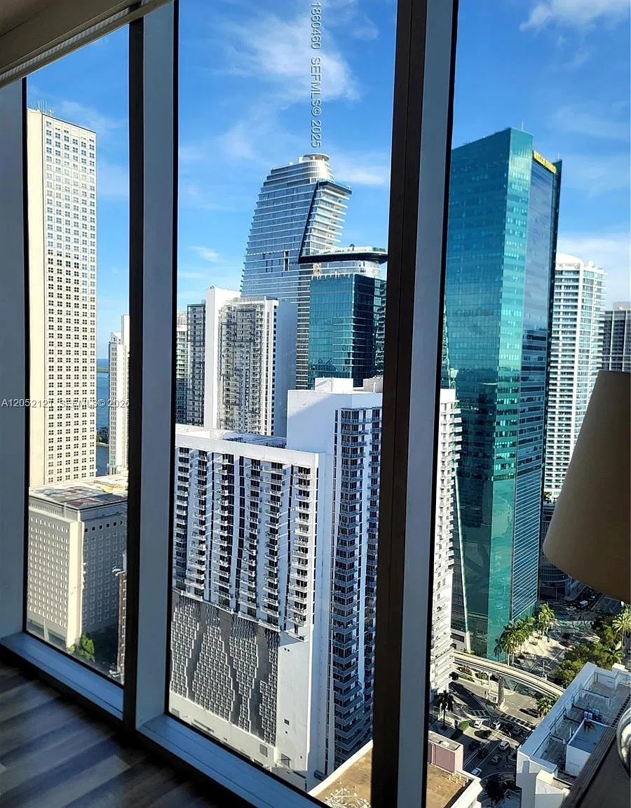 Centro Condo — Photo 1