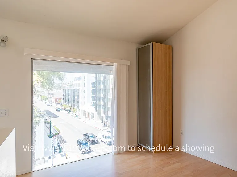 2084 Kettner Blvd #35 — Photo 13