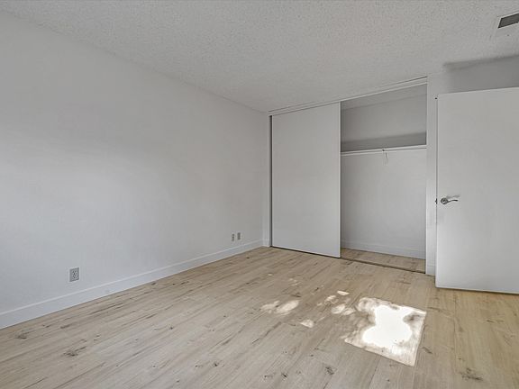 4th image of 1734 Kent St APT B