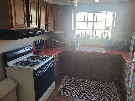 4th image of 231 General Petroleum Ave