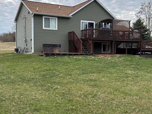 3rd image of 9355 Young Ave NE