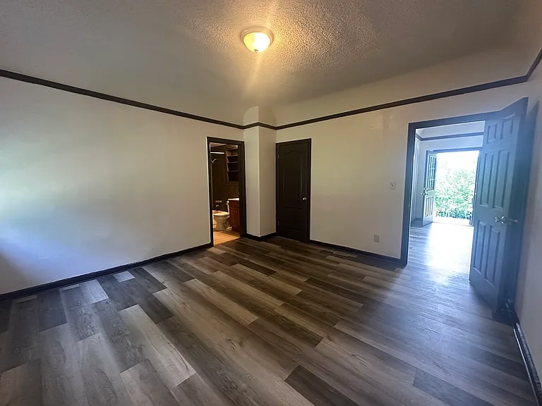 8807 E 47th St — Photo 9