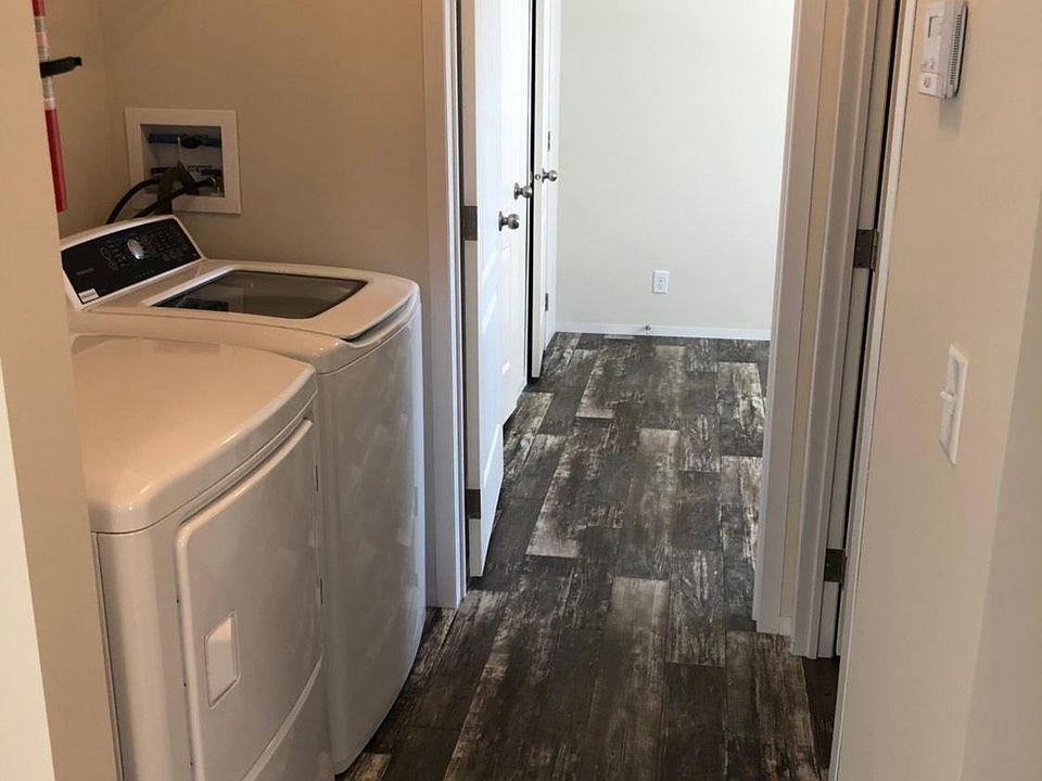 1st image of 22 Bluebird Hill Dr