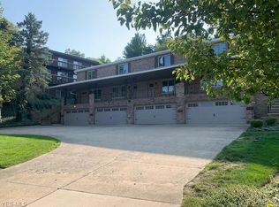 2582 Chamberlain Rd, Fairlawn, OH 44333