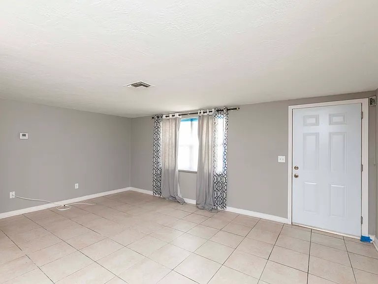 5638 Berlin Dr — Photo 6