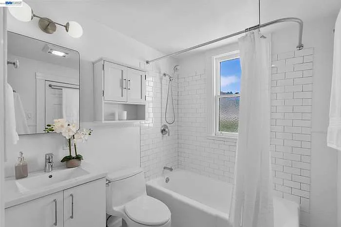 274 Staples Ave — Photo 24