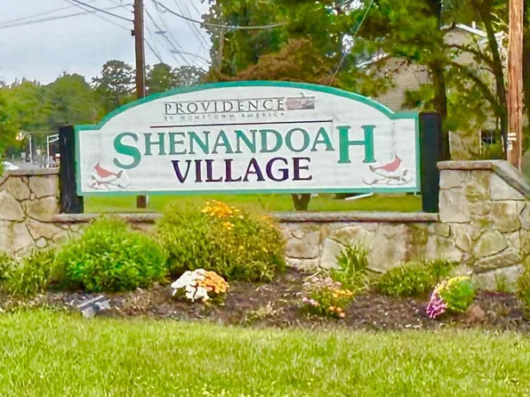 73 Hazeltop Dr, Sicklerville, NJ 08081