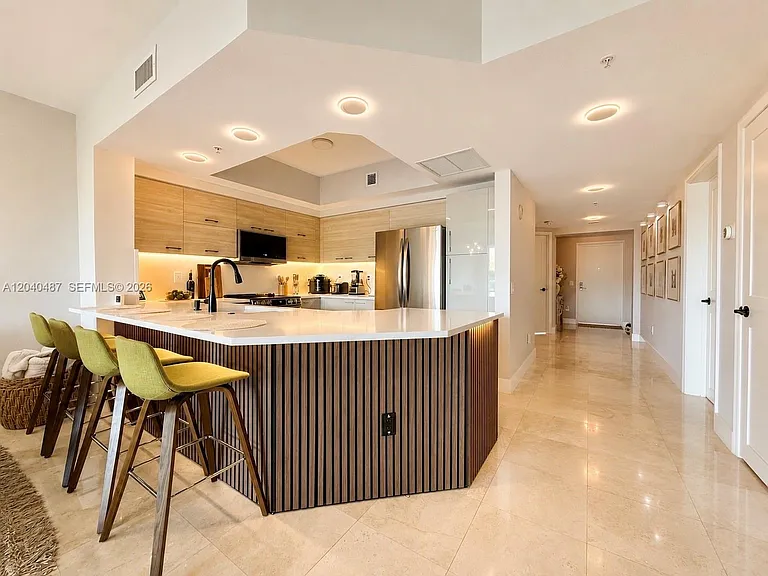 Royal Oaks Ln — Photo 1