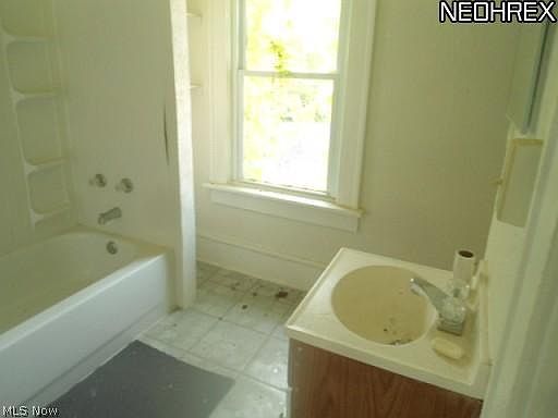 2nd image of 418 W Bartges St