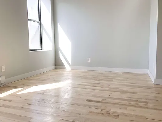 Rented by Realty 2000 Associates Ltd | media 45