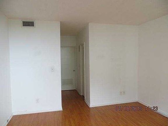 4th image of 19380 Collins Ave Penthouse 4