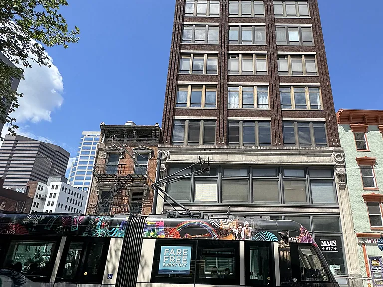 817 Main St #4C — Photo 13