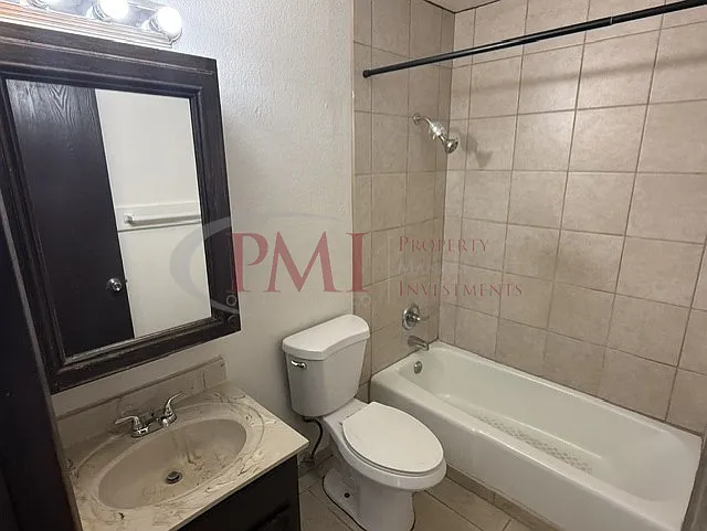 2454 La Fonda Apt. D — Photo 9