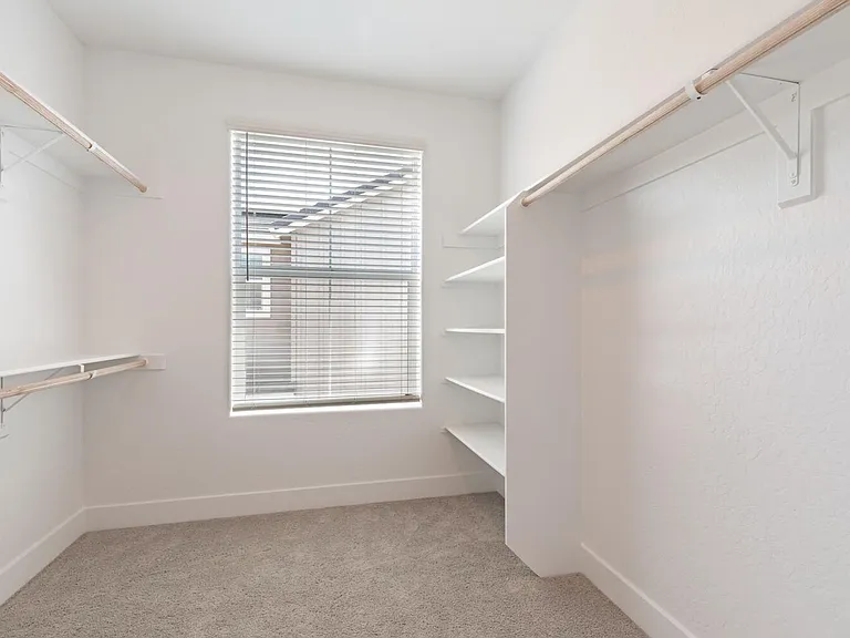 2834 E Tamarind Dr — Photo 22
