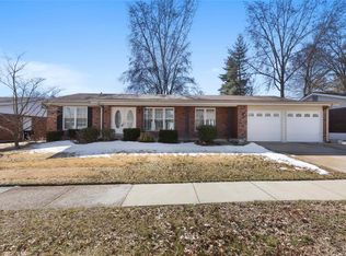 2644 Cathedral Dr, Saint Louis, MO