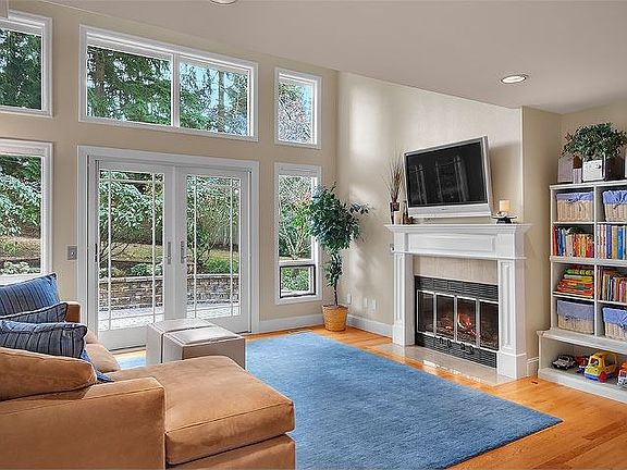 5th image of 4404 170th Ave SE