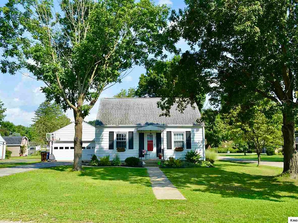 1st image of 22 Highland Dr