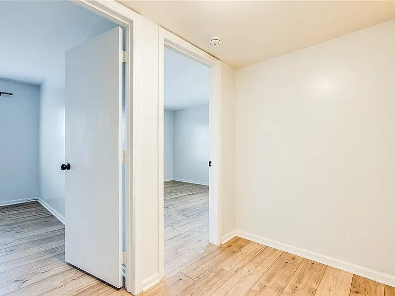 1060 Chatham Park Dr — Photo 10