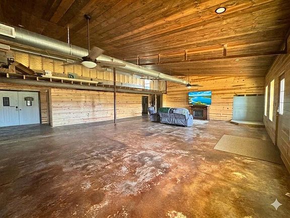 4th image of 1163 N 4280th Rd