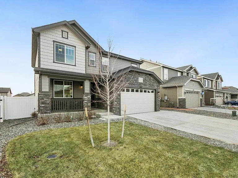 1867 Paley Dr — Photo 1