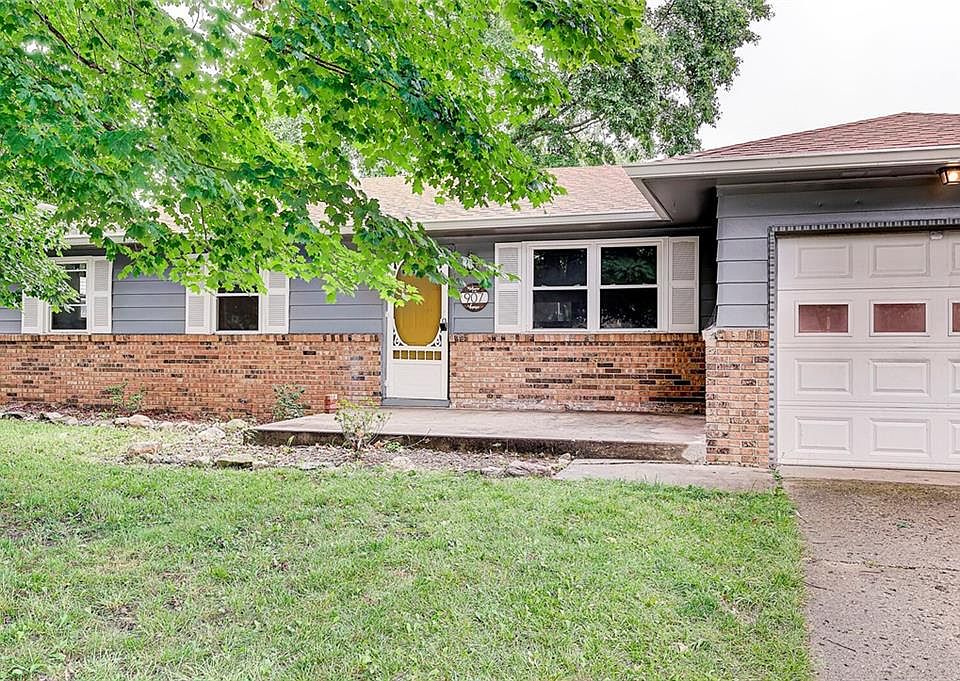 907 Brooks Dr, Fortville, IN 46040 Zillow