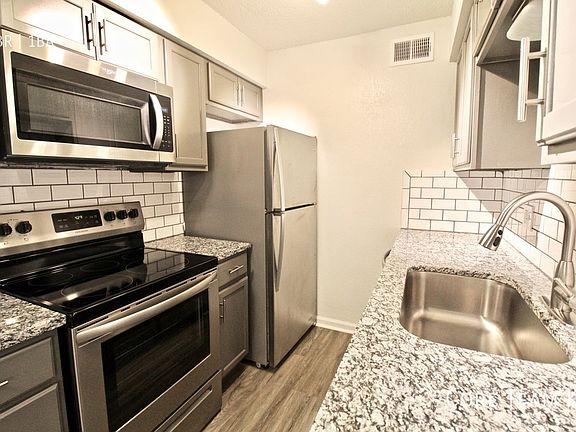3rd image of 3618 Warwick Blvd #3626-1