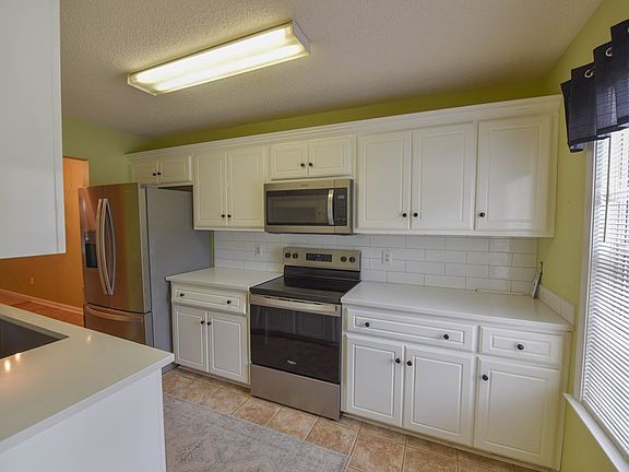 3rd image of 103 Wisteria Ct