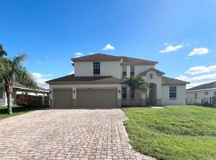558 SW Fields Ave, Port Saint Lucie, FL 34953
