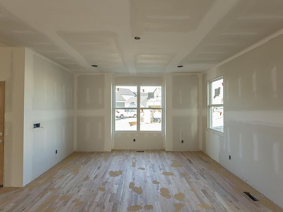 4th image of 1416 Madison St Lot 35