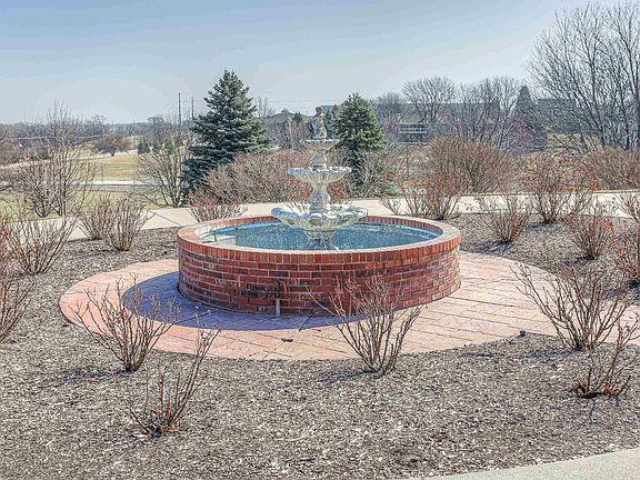 3rd image of 2906 Trailridge Blvd N