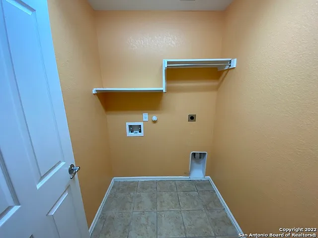 3708 Greenridge — Photo 32