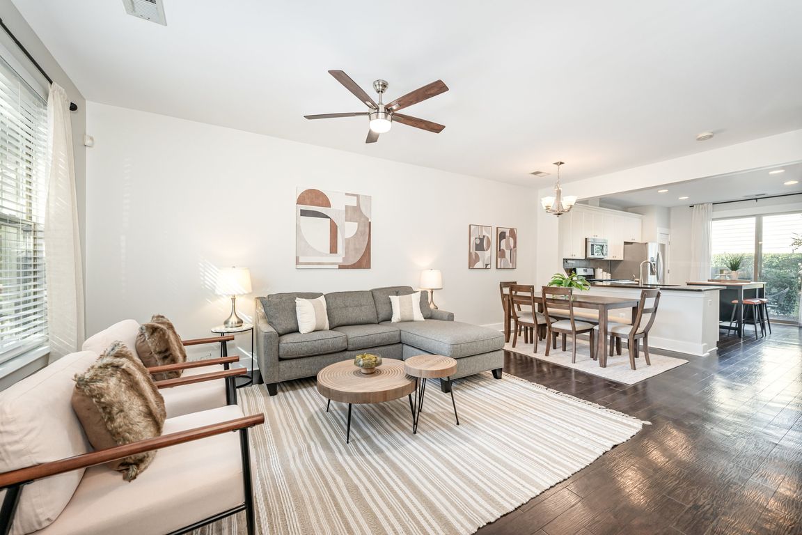 next background image