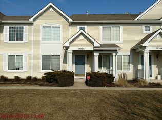 39306 N Melbourne Ct, Beach Park, IL 60083