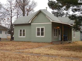 201 E Delaware St, Inman, KS 67546