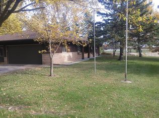 1129 Viking Blvd NW, Oak Grove, MN 55011