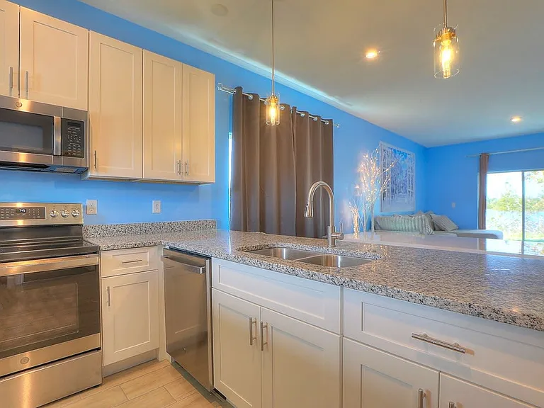 468 Lake Shore Pkwy — Photo 46